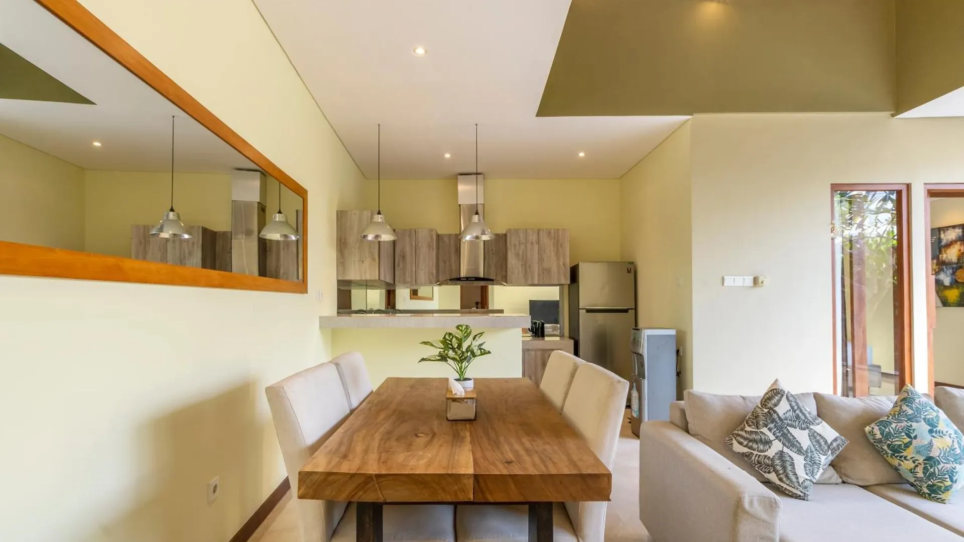 Villa Casey - New Private Villa With 2 Bedroom And Pool By Bali Executive Villa Kerobokan  Indonesia