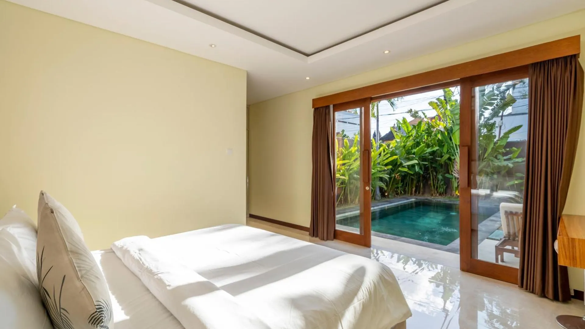 Villa Casey - New Private Villa With 2 Bedroom And Pool By Bali Executive Villa Kerobokan