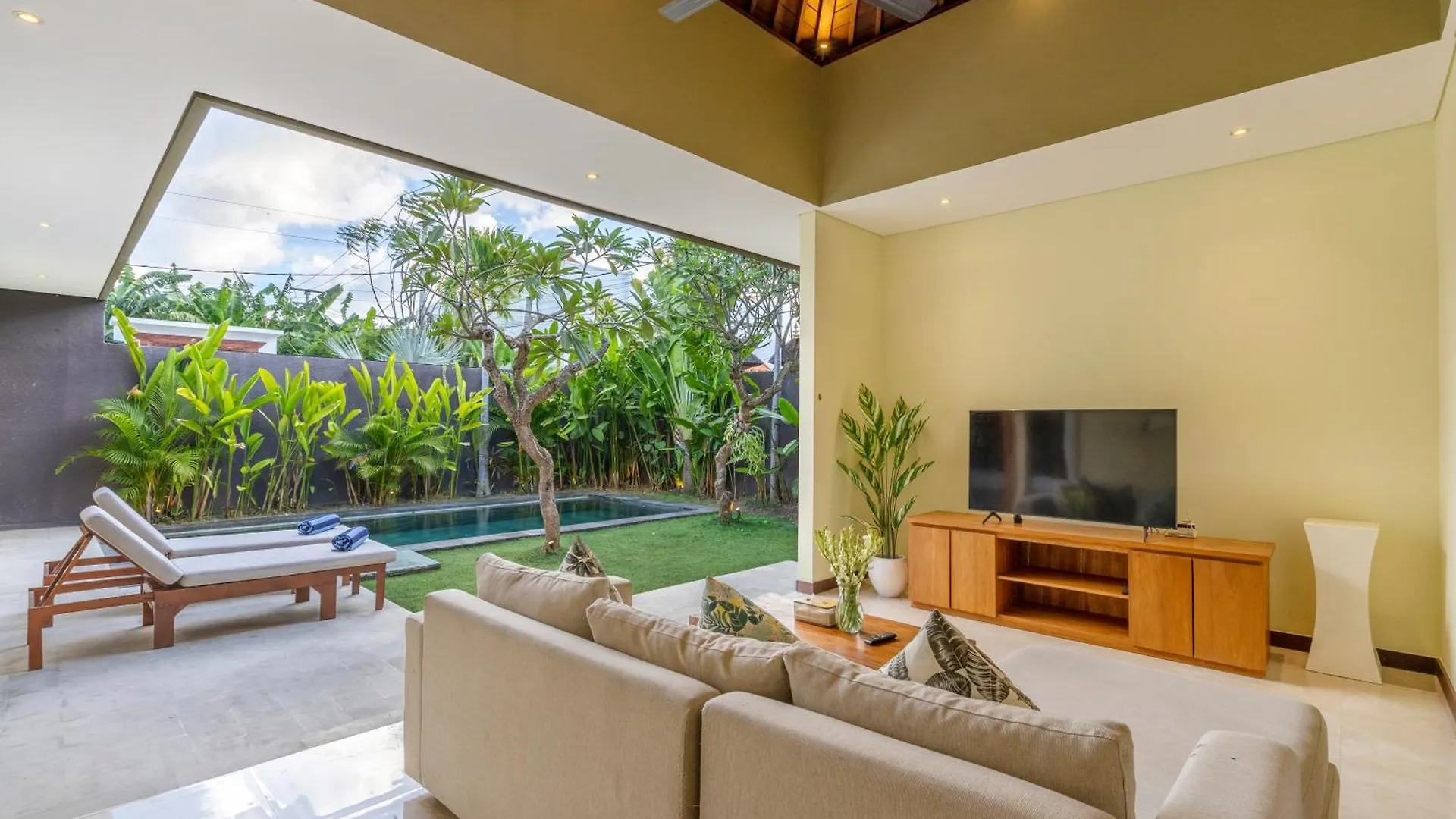 Villa Casey - New Private Villa With 2 Bedroom And Pool By Bali Executive Villa Kerobokan   Kerobokan (Bali)
