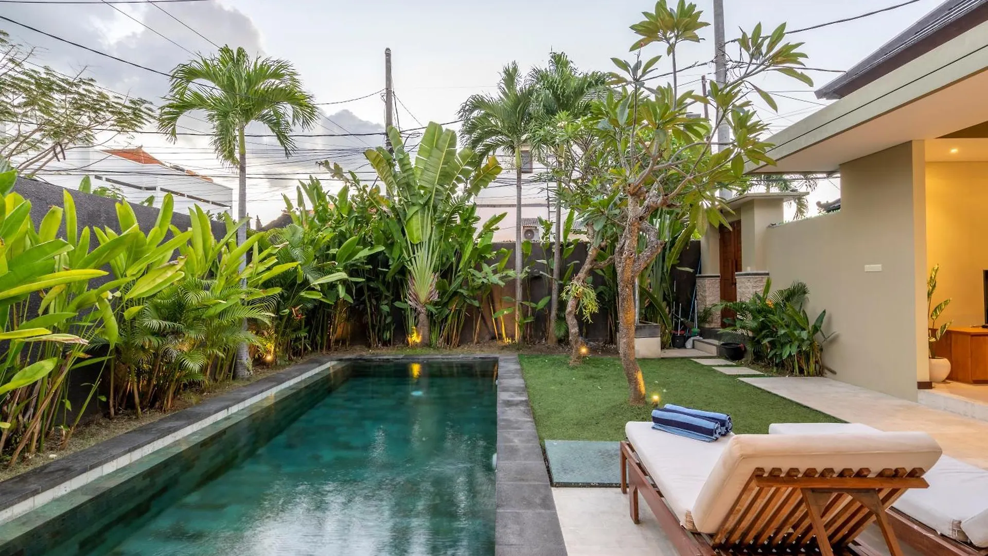 Villa Casey - New Private Villa With 2 Bedroom And Pool By Bali Executive Villa Kerobokan