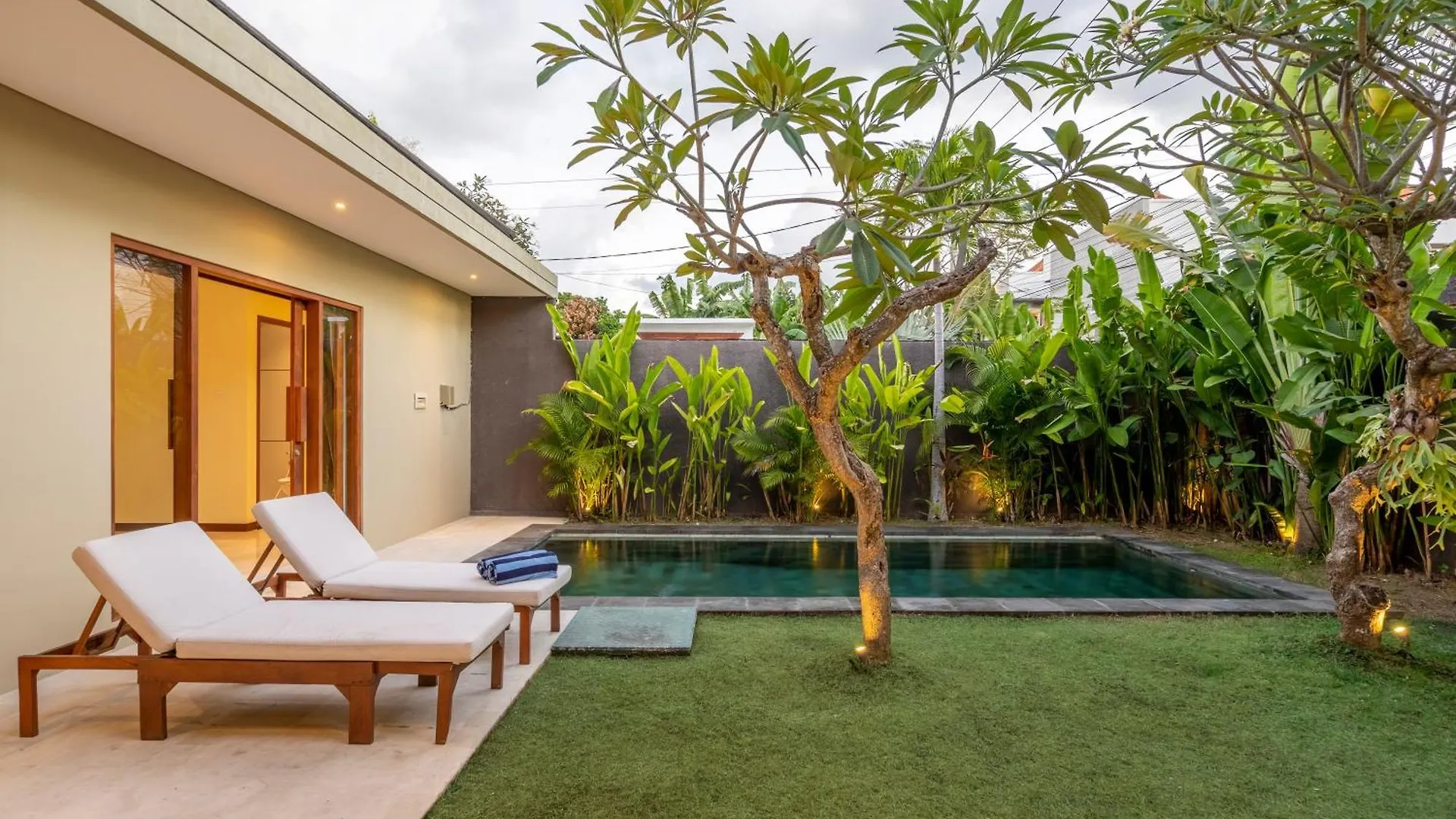 Villa Casey - New Private Villa With 2 Bedroom And Pool By Bali Executive Villa Kerobokan  0*, Kerobokan (Bali)